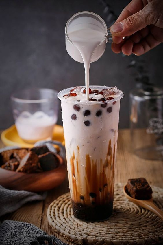 Coffee, bubble tea, and pastries